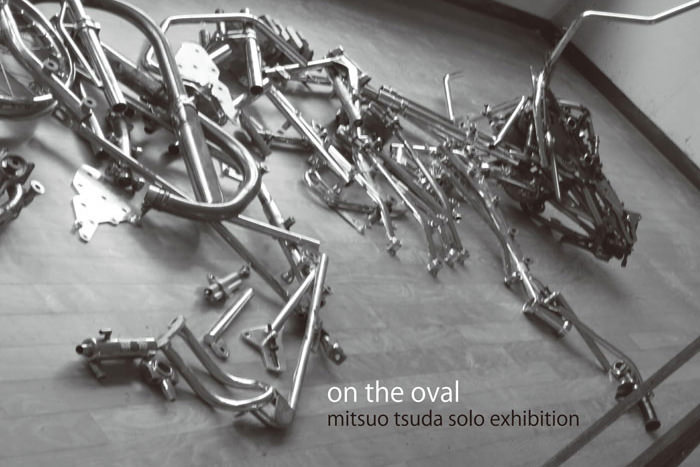 baku-201511-津田三郎展 「on the oval」